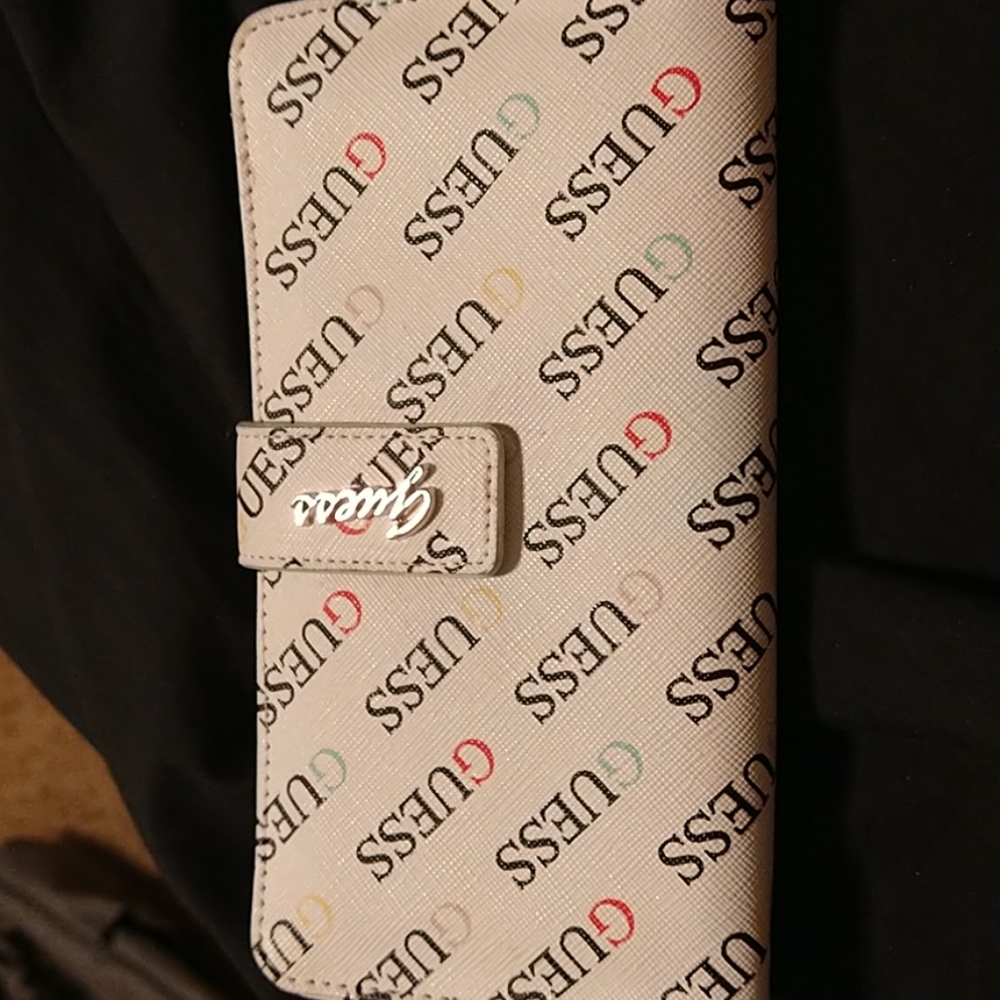 Guess wallet